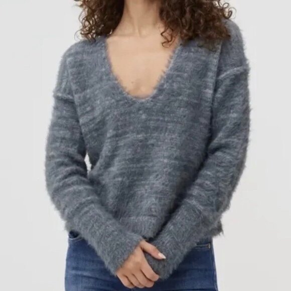 Free People Serendipity Sweater Storm Combo Oversized V-Neck Soft Furry Womens S - Picture 9 of 9